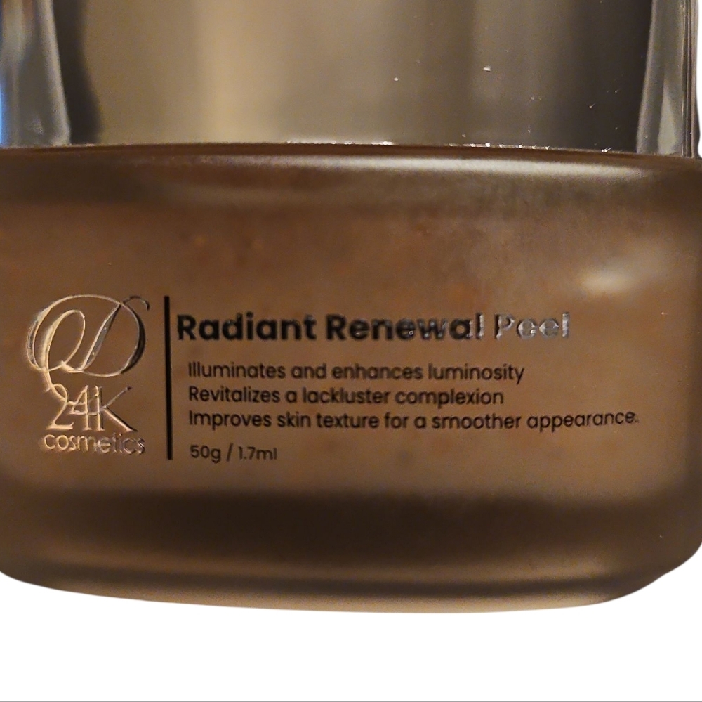 Radiant Renewal Peel - Luxurious Gold